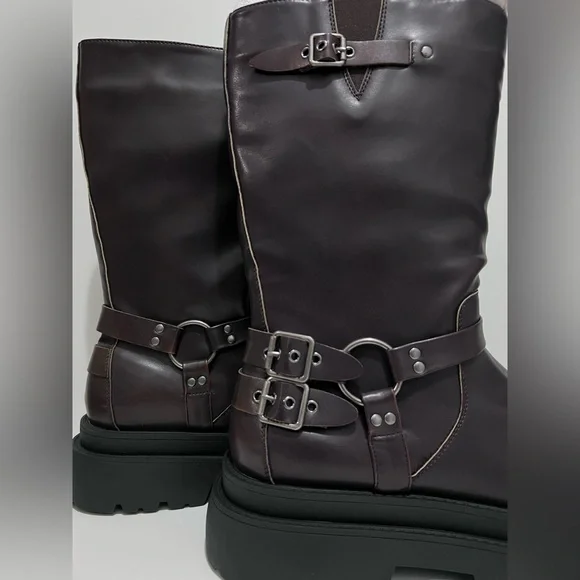 ASOS Chunky Biker Boots - Picture 4 of 8